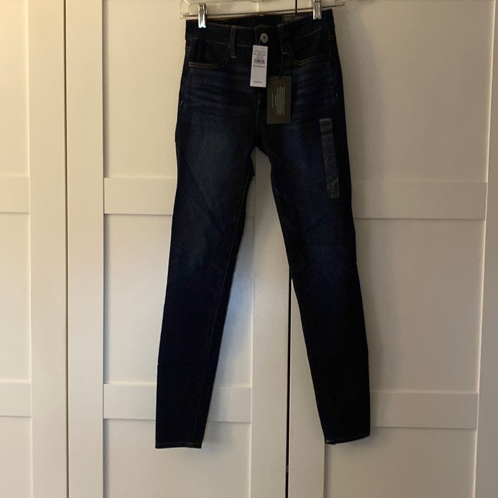 NWT American Eagle HR The Dream Jean Jegging 25R